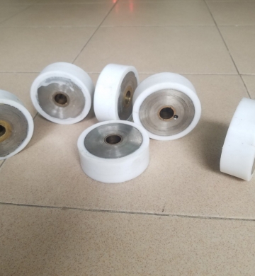 Bọc silicon bánh xe đưa gỗ 