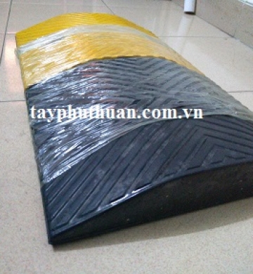 Cao su có sơn vàng