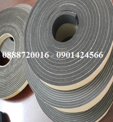 Cao su xốp cách âm cửa