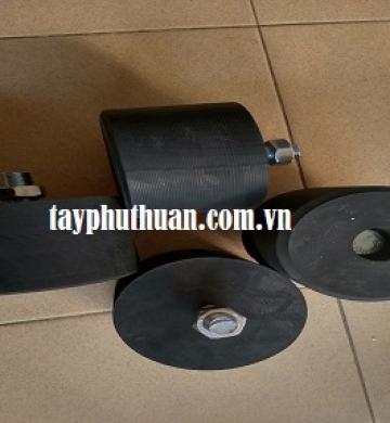 Chân đế một đầu bu lông