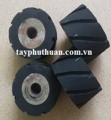 Con lăn cao su xẻ rãnh