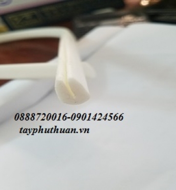 GIOĂNG CHỮ V BẰNG SILICONE