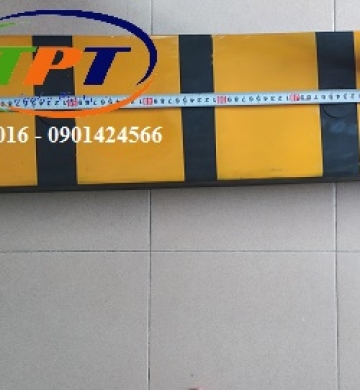 Đệm cao su phản quang có lỗ