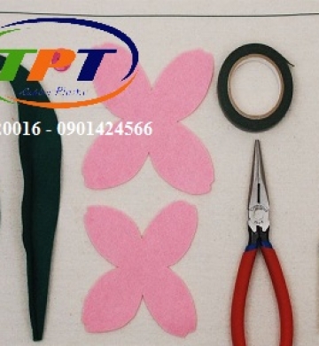 Mút xốp làm bông hoa