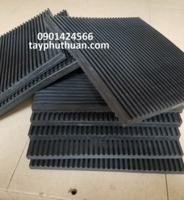 Tấm cao su sọc dọc