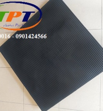 Tấm cao su sọc rãnh lót sàn