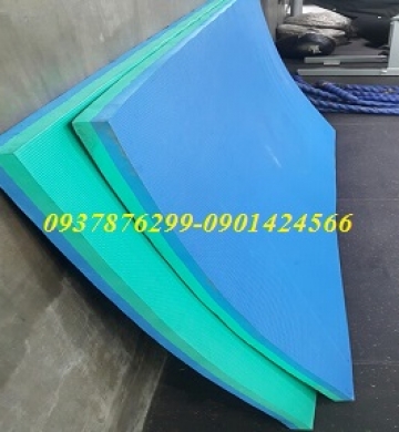  LÓT SÀN ĐẢM BẢO CHO SÂN THI ĐẤU