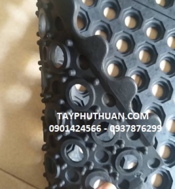 Tấm cao su lỗ thoát nước lắp ghép