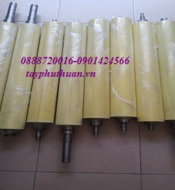 GIA CÔNG CON LĂN CAO SU MÀU VÀNG